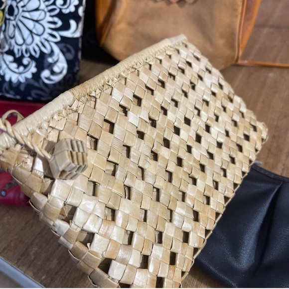 Sold - Picture 6 of 7